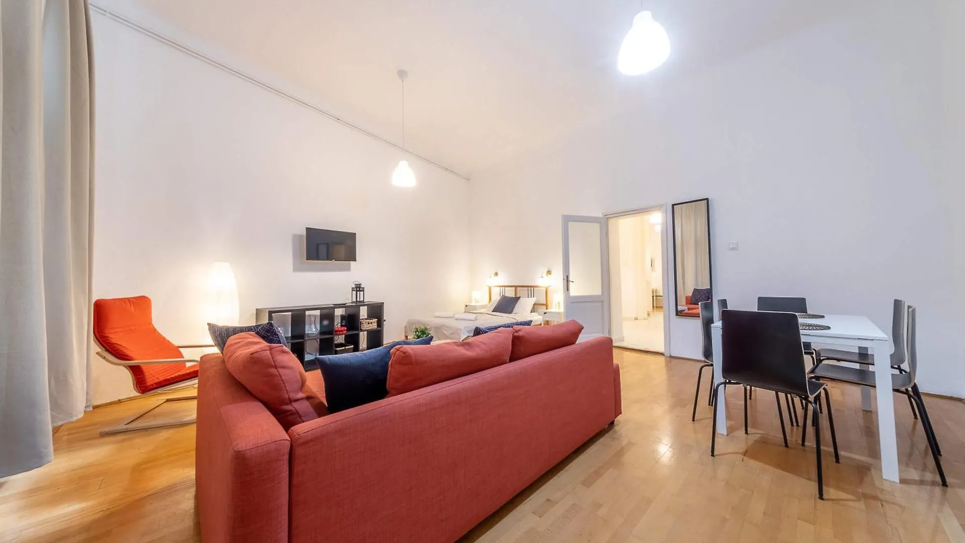 アパート Ergola - Spacious Cozy 2 Big Rooms Downtown Home ブダペスト
