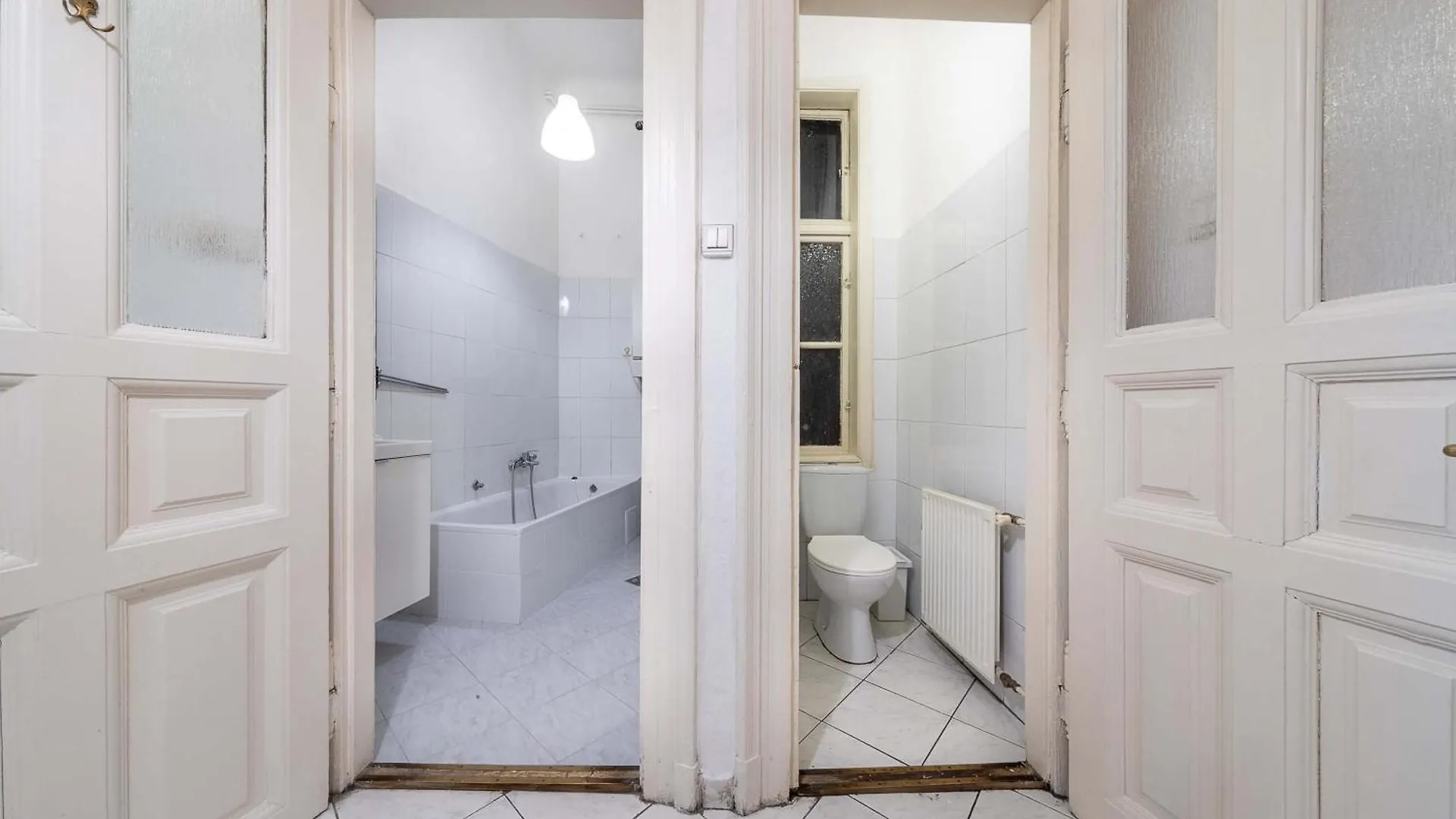 Ergola - Spacious Cozy 2 Big Rooms Downtown Home ブダペスト アパート